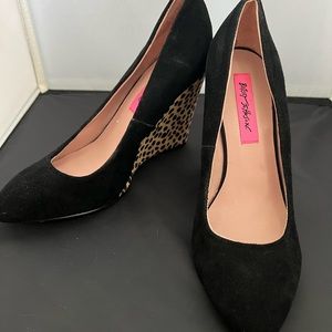 Betsey Johnson Black Suede Wedges